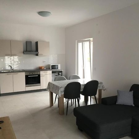 Apartment Urem Biograd Na Moru Esterno foto