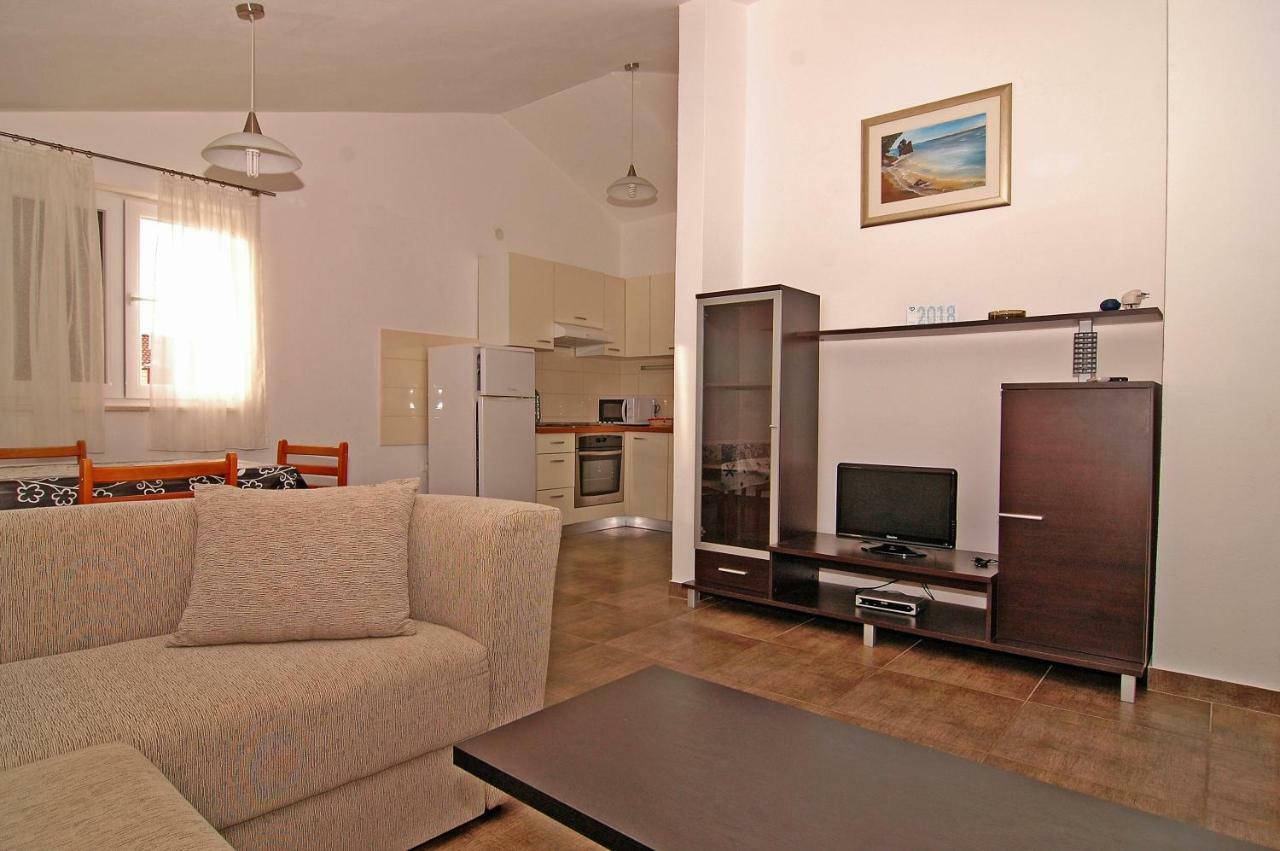 Apartment Urem Biograd Na Moru Esterno foto