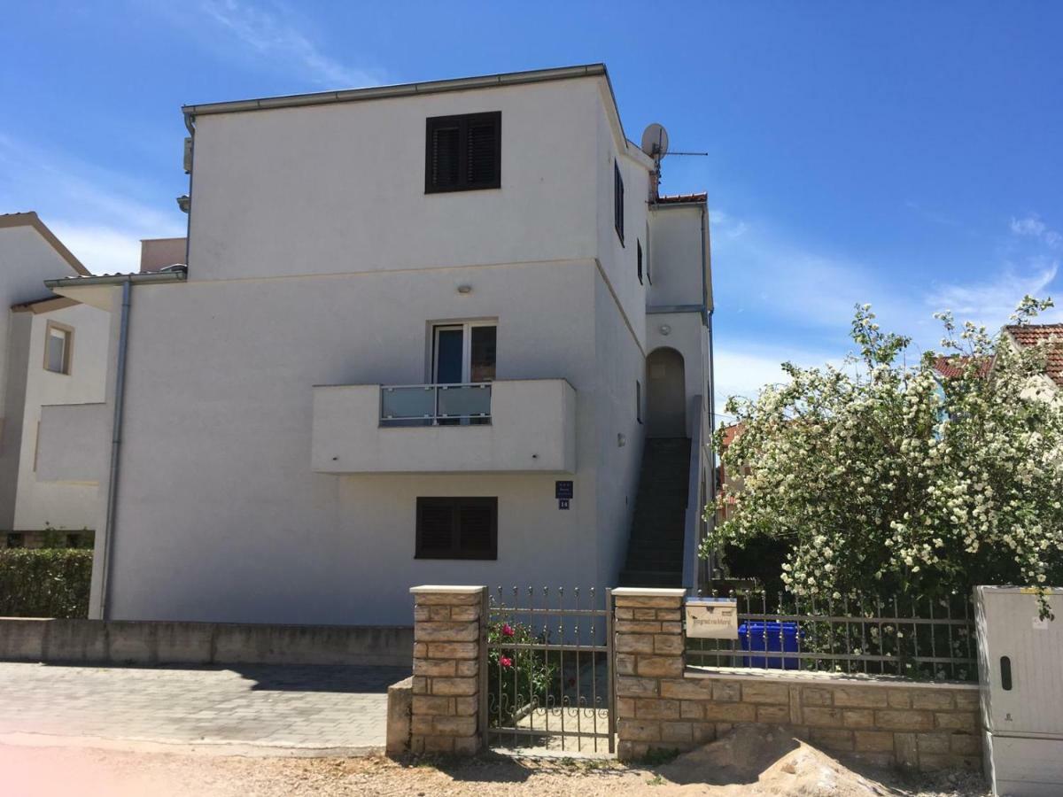Apartment Urem Biograd Na Moru Esterno foto