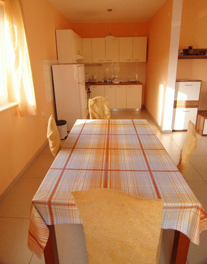 Apartment Urem Biograd Na Moru Esterno foto