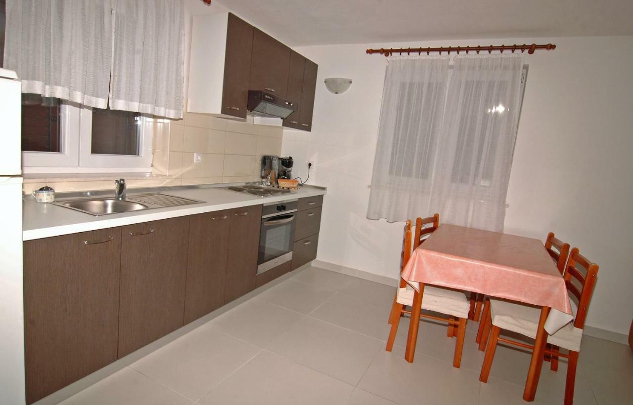 Apartment Urem Biograd Na Moru Esterno foto