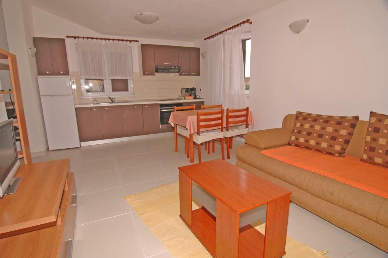 Apartment Urem Biograd Na Moru Esterno foto
