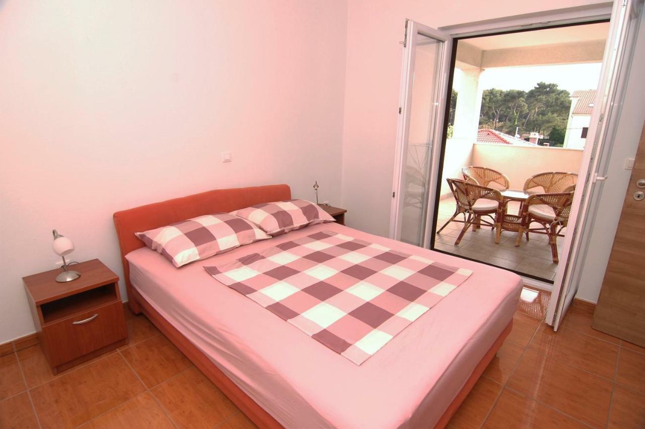 Apartment Urem Biograd Na Moru Esterno foto