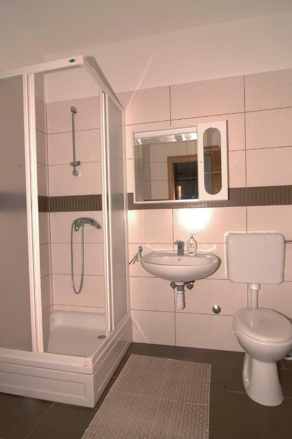 Apartment Urem Biograd Na Moru Esterno foto